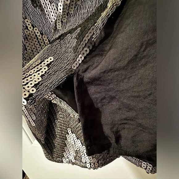 ASTR Black Silver Sequin Special Occasion Zig Zag Chevron Layer Cami M PRISTINE - Picture 7 of 11